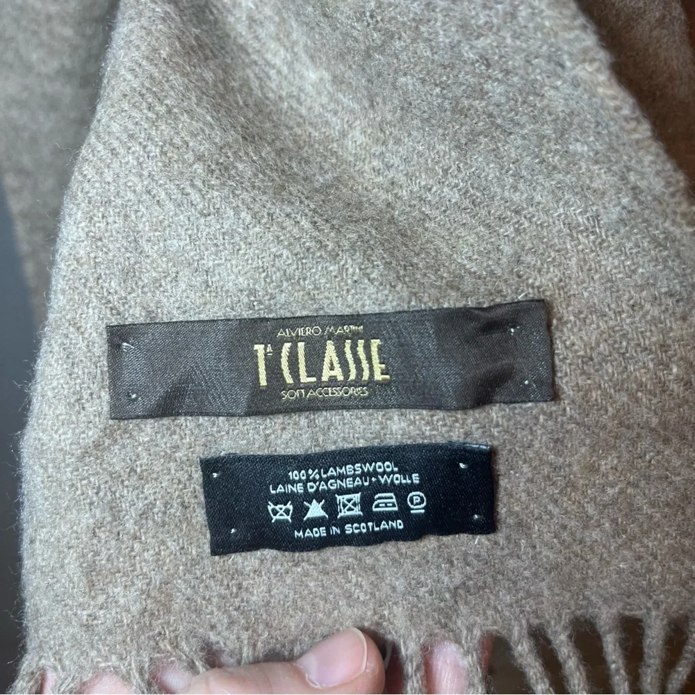 Alviero Martini 1ª Classe 100% Wool Scarf Made in Italy Beige Wrap free shipping